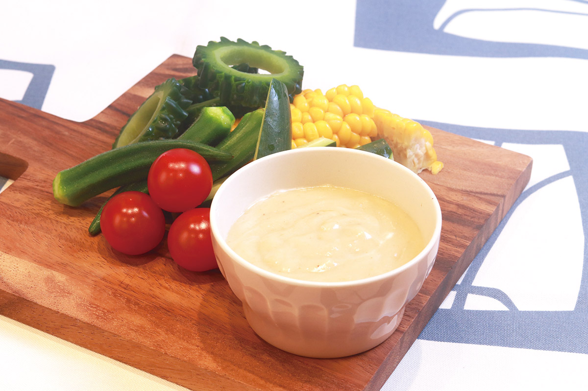 夏野菜のバーニャカウダソース添え
